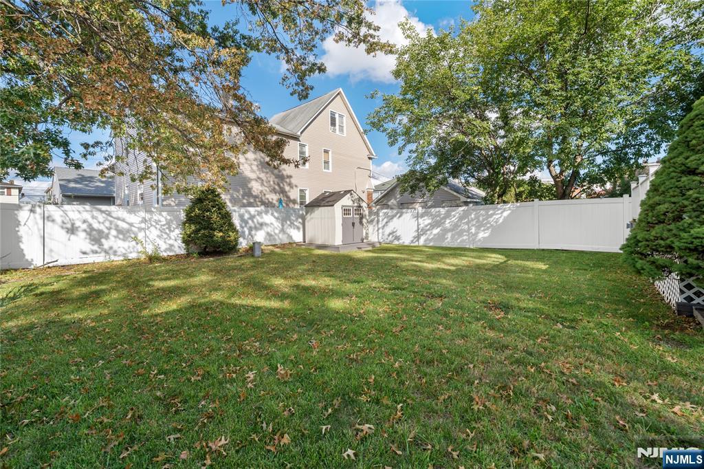 42 Arlington Boulevard Property Photo 34