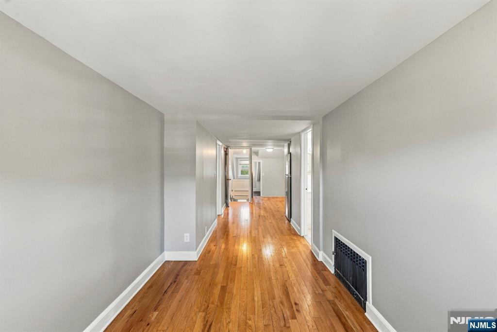 297 Lakeview Avenue Property Photo 6