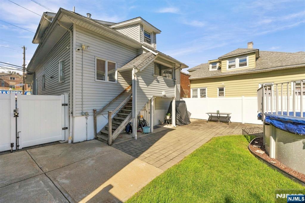 297 Lakeview Avenue Property Photo 12