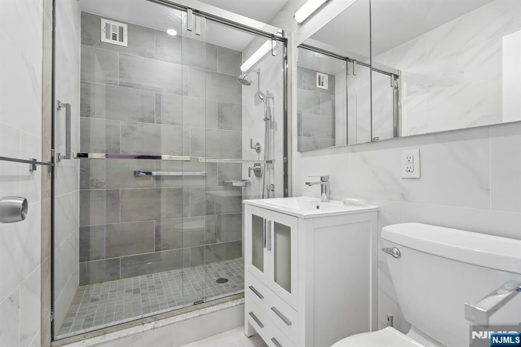 555 North Avenue 10-g Property Photo 13