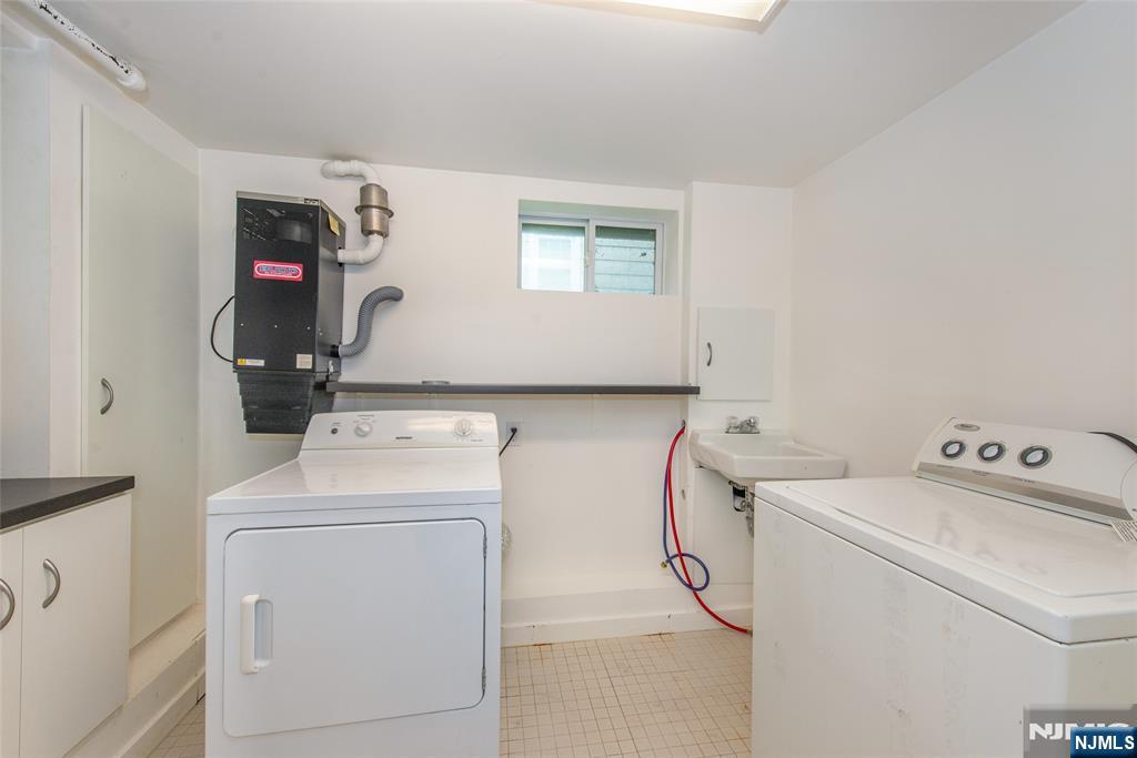 247 Emmett Place Property Photo 22