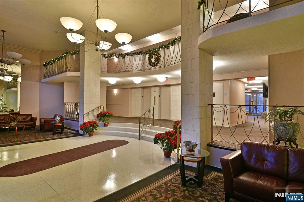160 Overlook Avenue 3e2 Property Photo 2