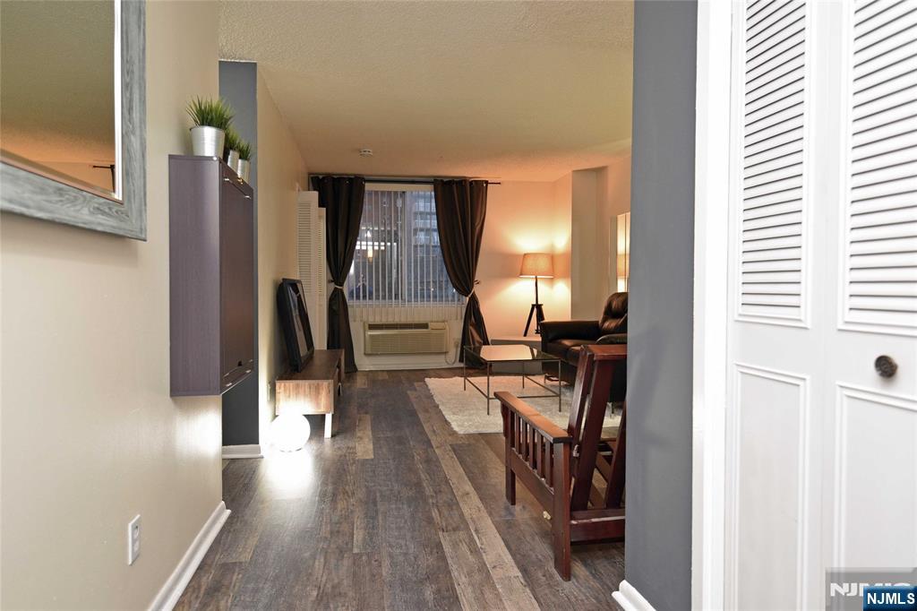 160 Overlook Avenue 3e2 Property Photo 4