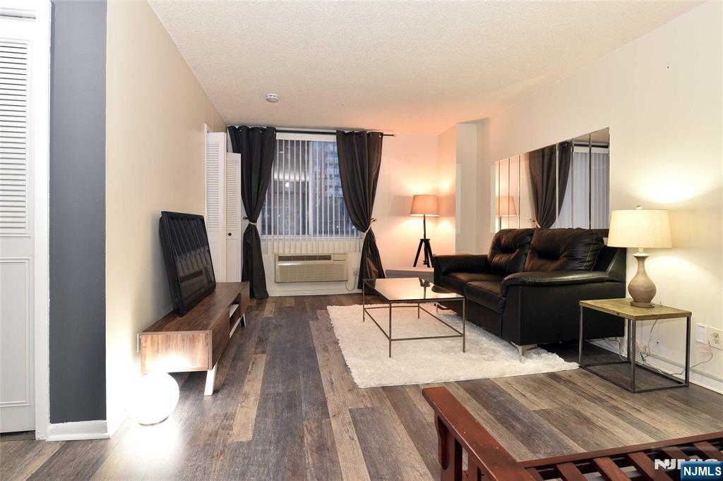 160 Overlook Avenue 3e2 Property Photo 6
