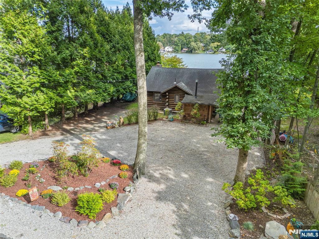207 Bearfort Road Property Photo 6
