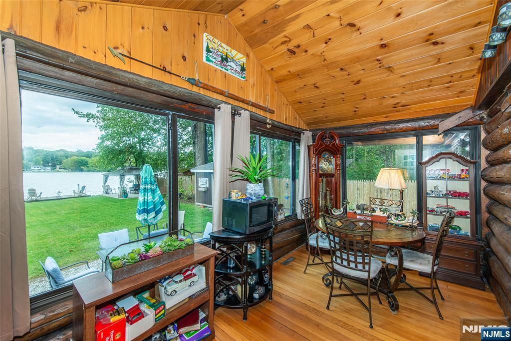 207 Bearfort Road Property Photo 12