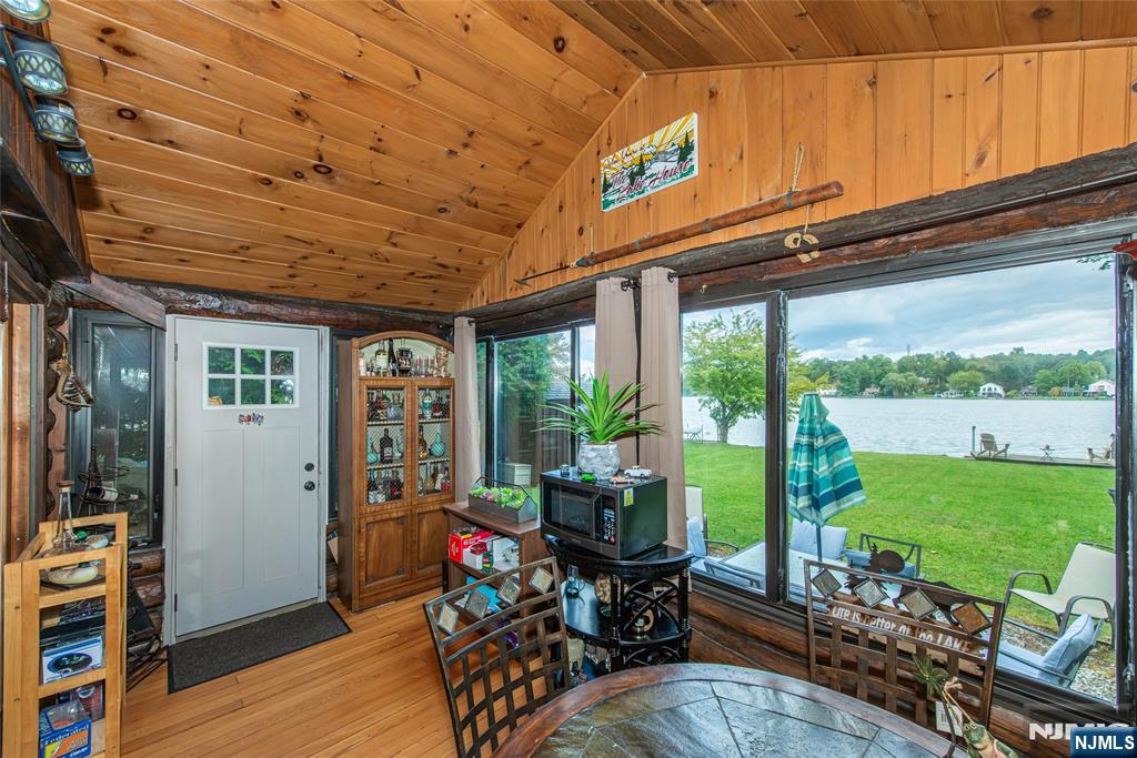 207 Bearfort Road Property Photo 14