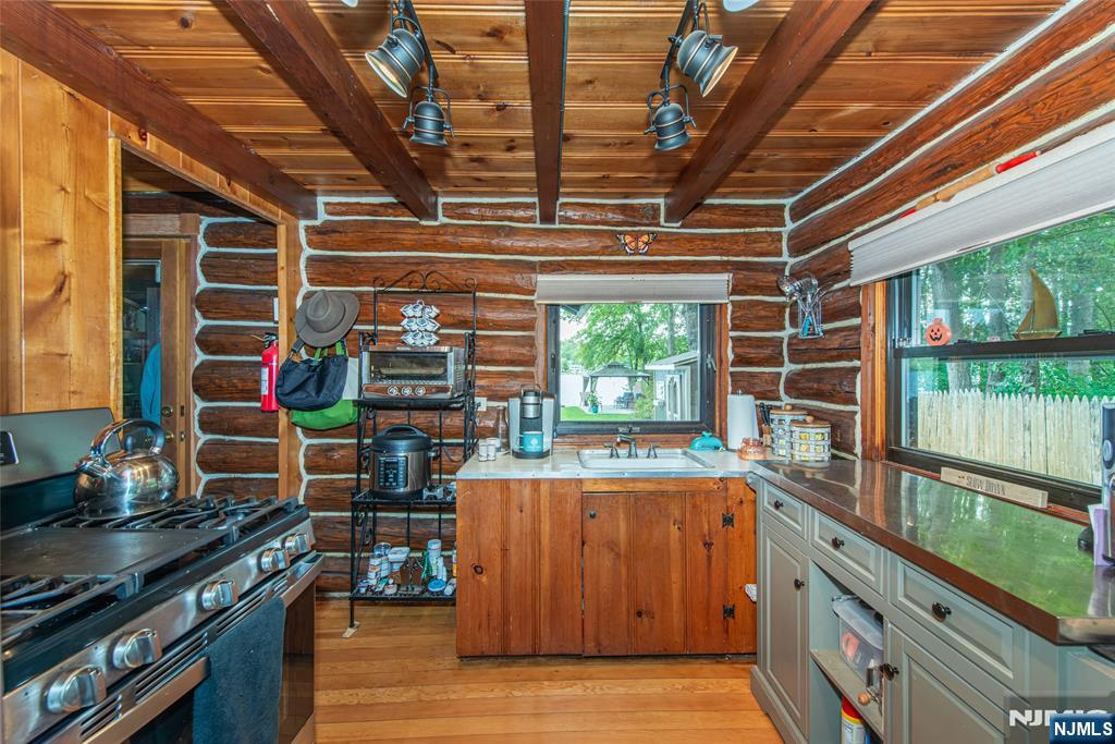 207 Bearfort Road Property Photo 15