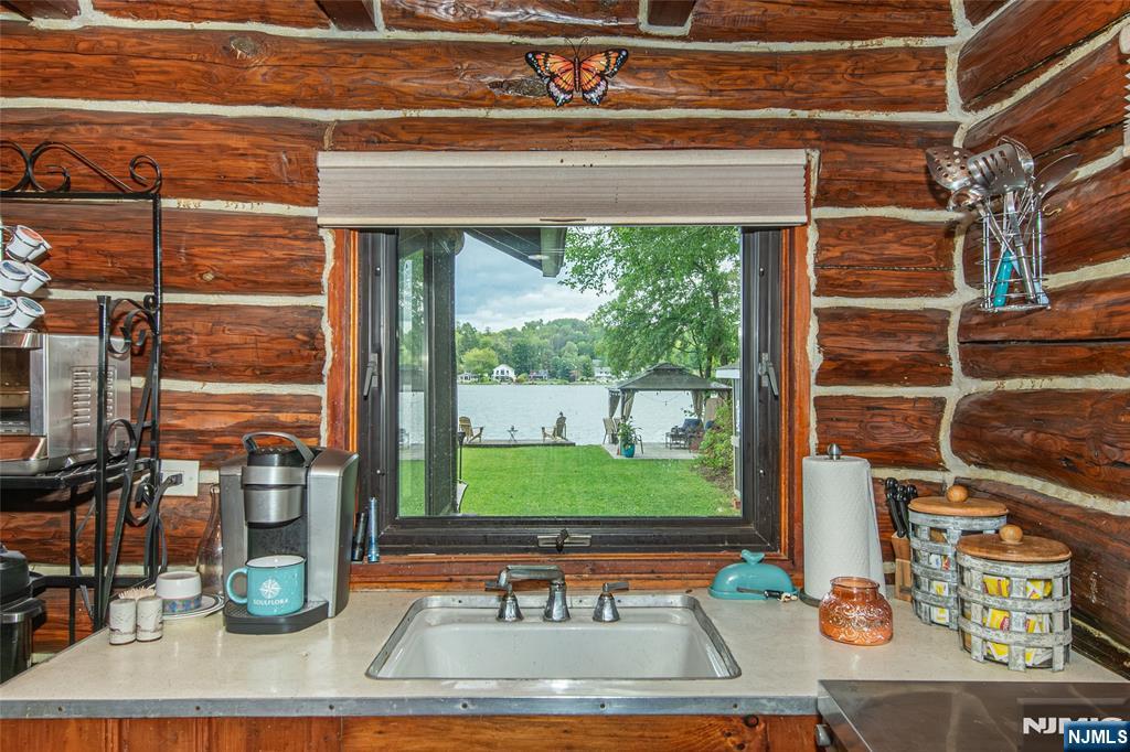 207 Bearfort Road Property Photo 16