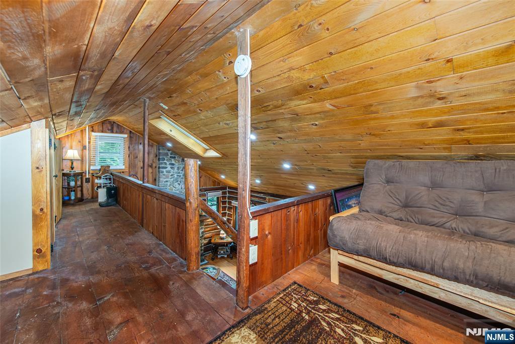 207 Bearfort Road Property Photo 24