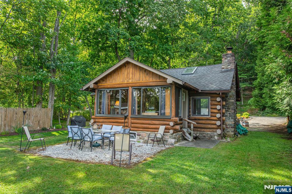 207 Bearfort Road Property Photo 32