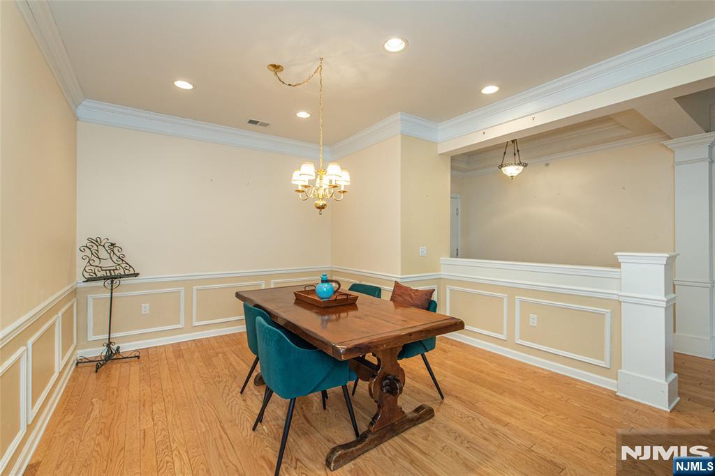 10323 Warrens Way Property Photo 5