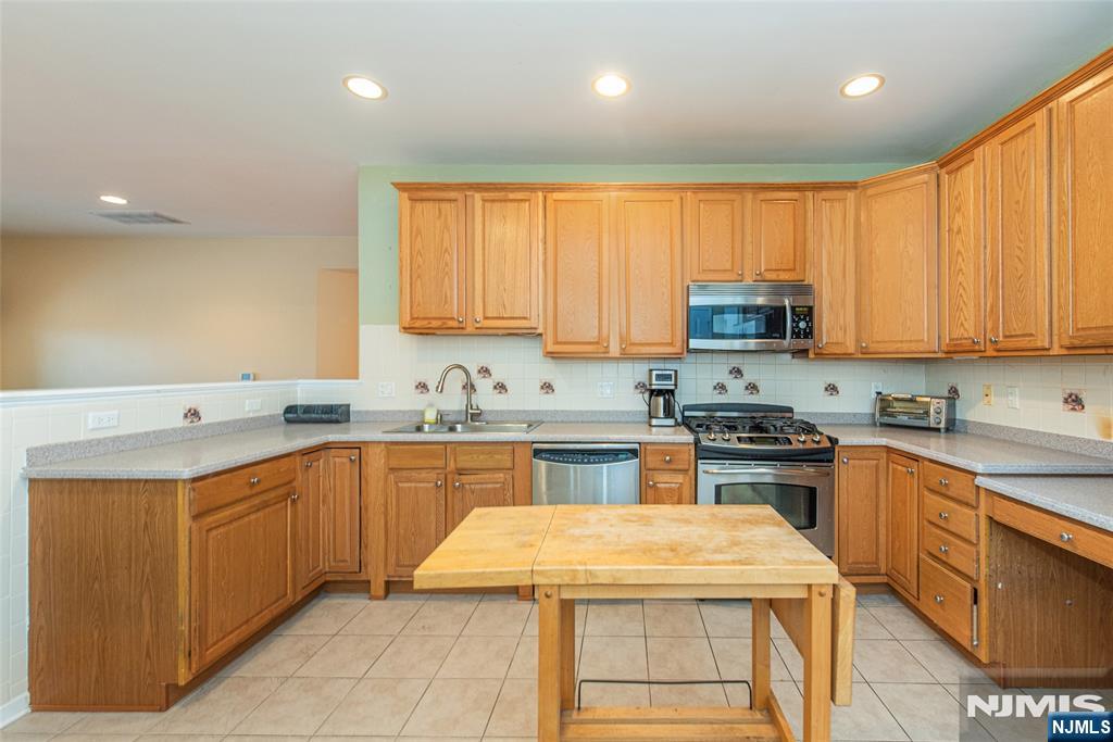 10323 Warrens Way Property Photo 12