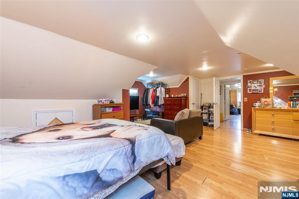 1 Alexander Avenue Property Photo 19