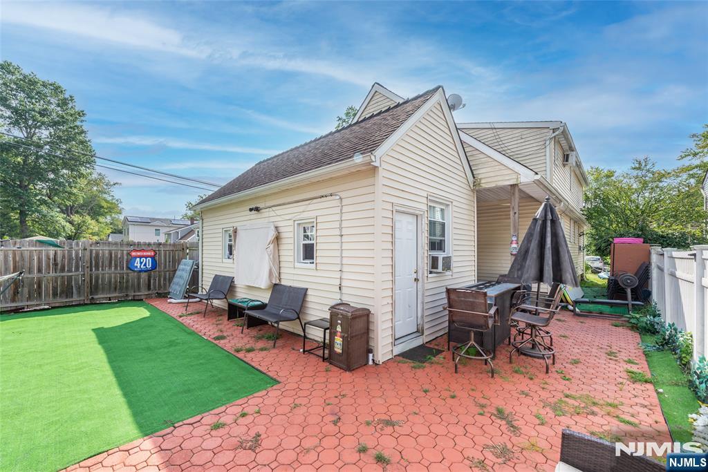 1 Alexander Avenue Property Photo 32