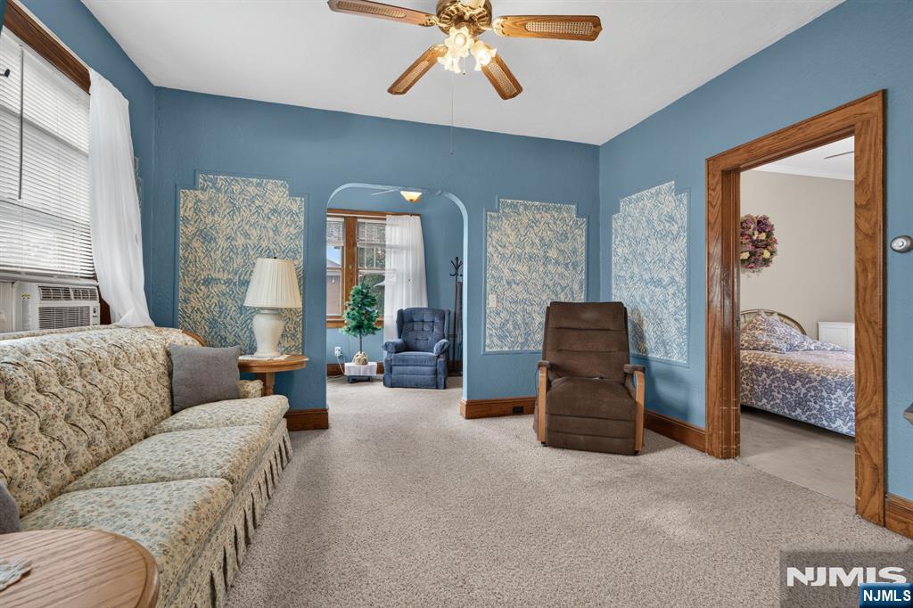 318 1st Street Property Photo 13
