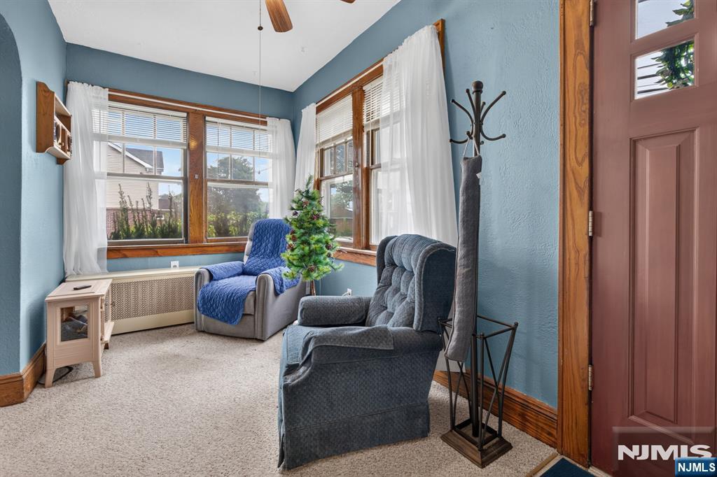 318 1st Street Property Photo 15