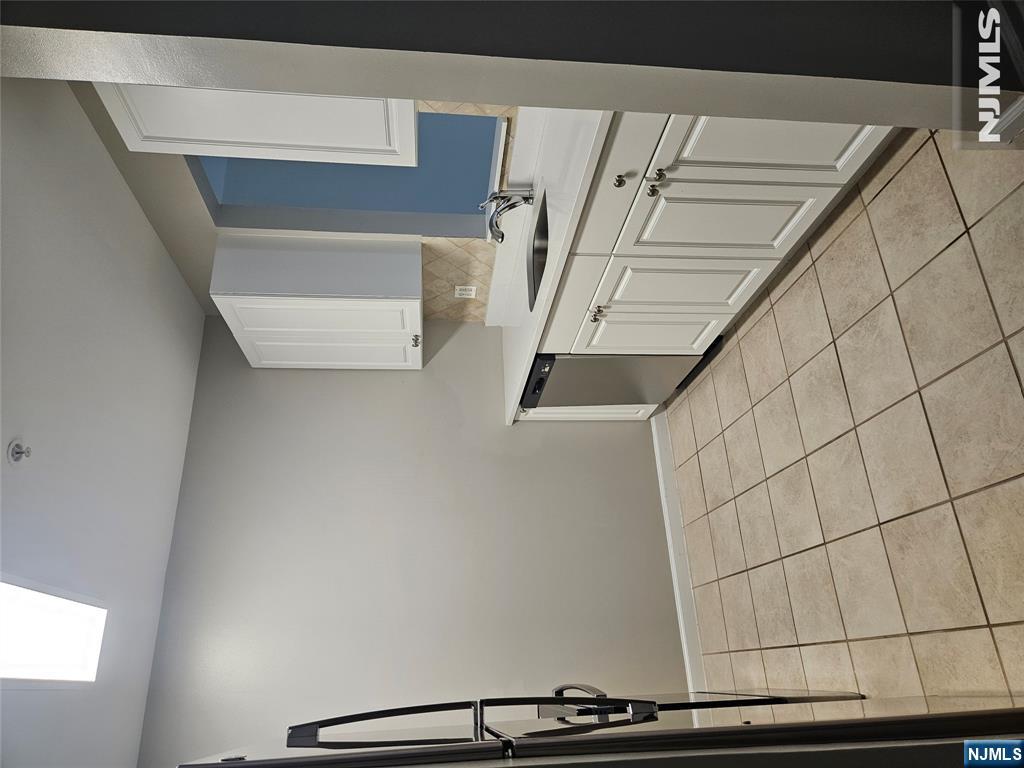 905 River Road 218 Property Photo 5