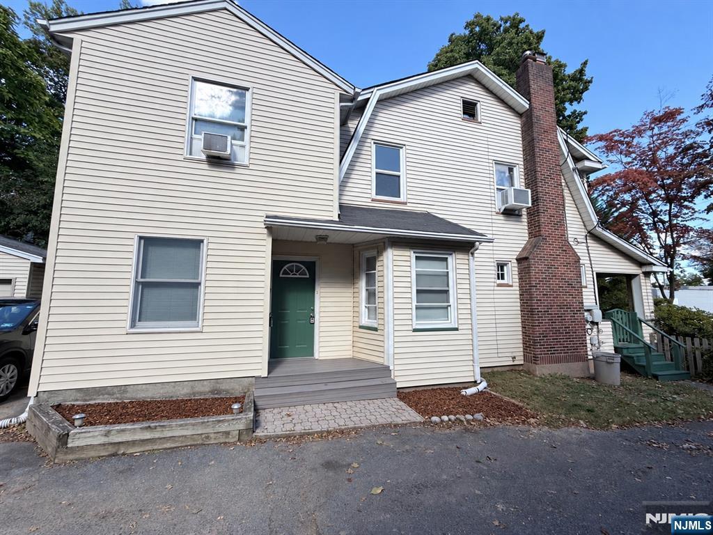 210 S Maple Avenue 1 Property Photo 2
