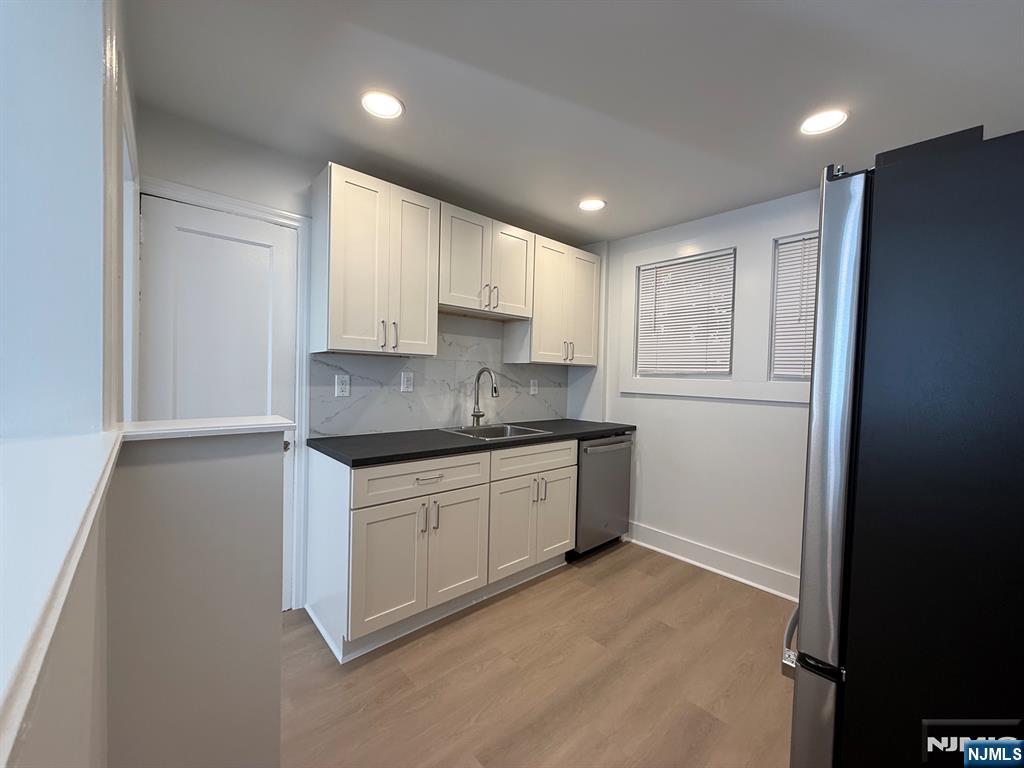 210 S Maple Avenue 1 Property Photo 5