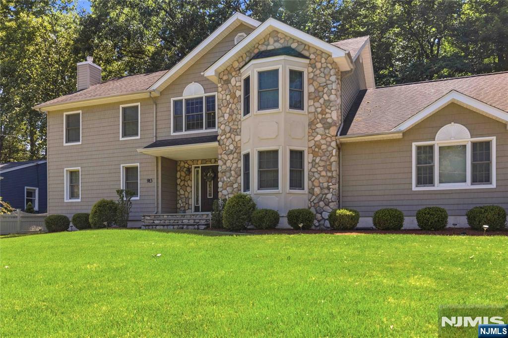 913 High Mountain Road Property Photo 3