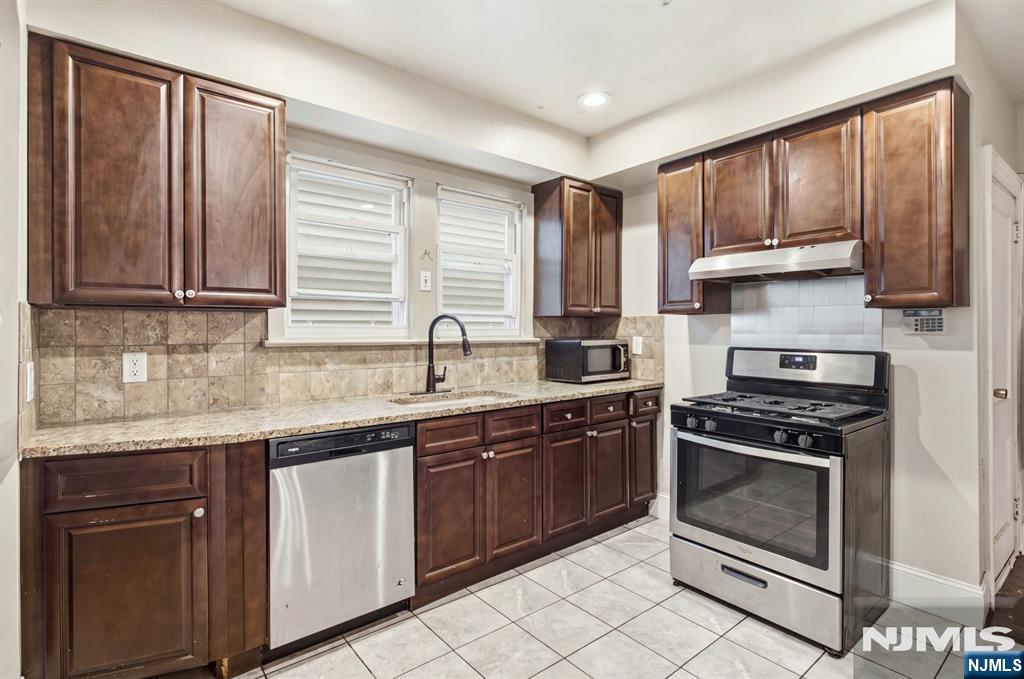281 Smith Street Property Photo 4