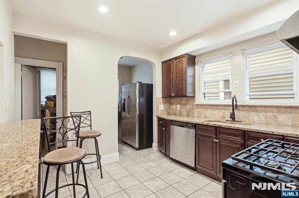 281 Smith Street Property Photo 5