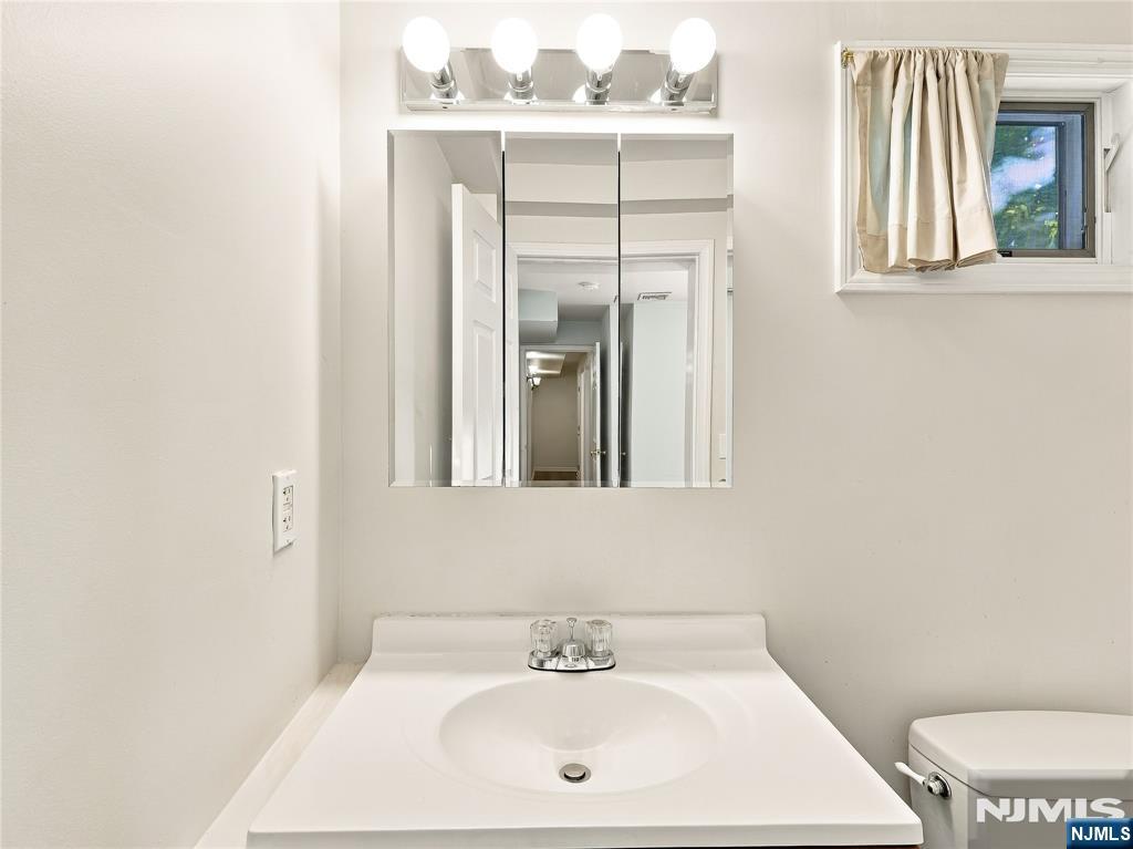 277 3rd Street 2 Property Photo 25