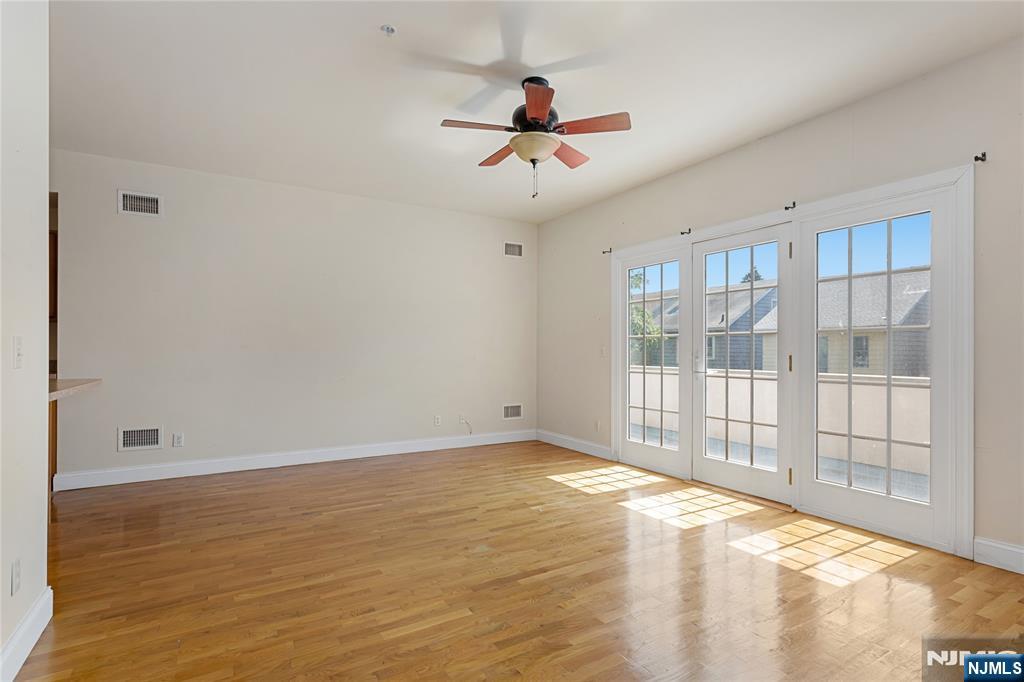 1677 Springfield Avenue 2 Property Photo 8