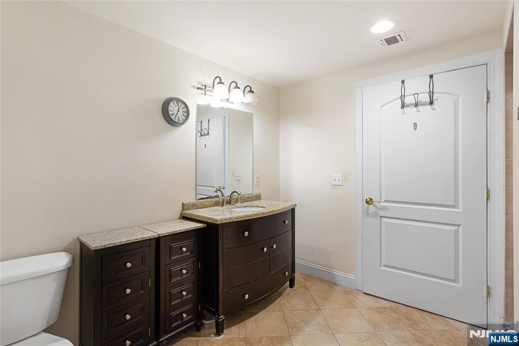 1677 Springfield Avenue 2 Property Photo 15