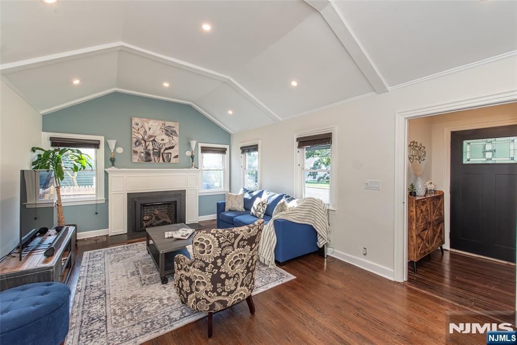 47 Mount Prospect Avenue Property Photo 4