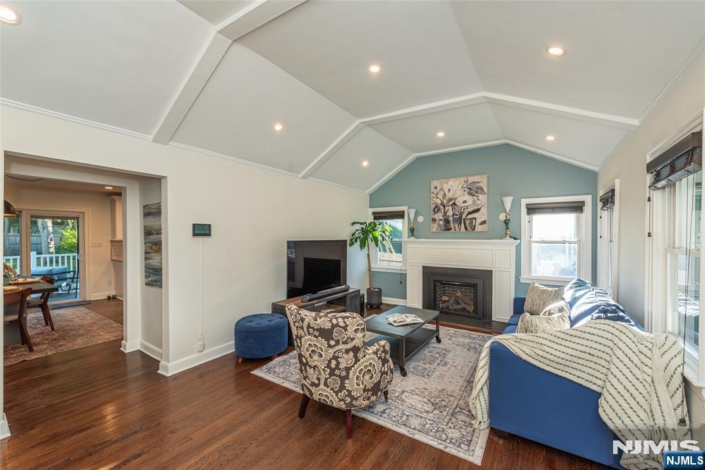 47 Mount Prospect Avenue Property Photo 6