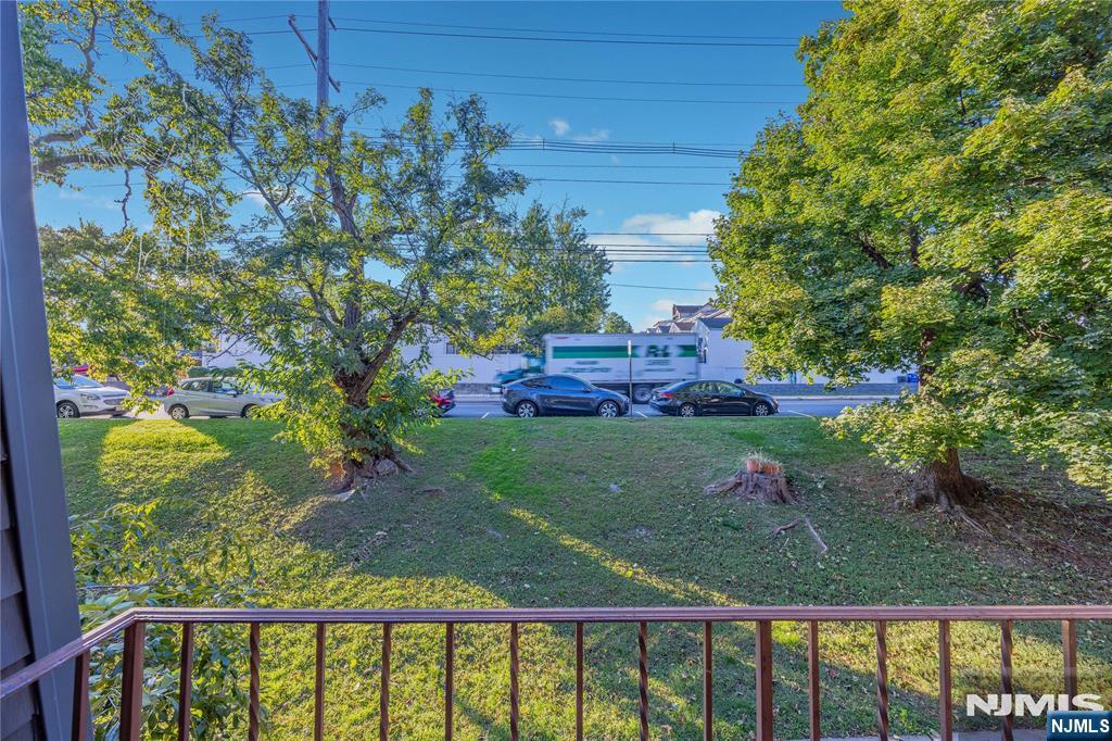 700 Schuyler D24 Property Photo 14