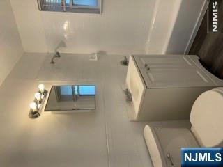 222 Garibaldi Avenue 31 Property Photo 14