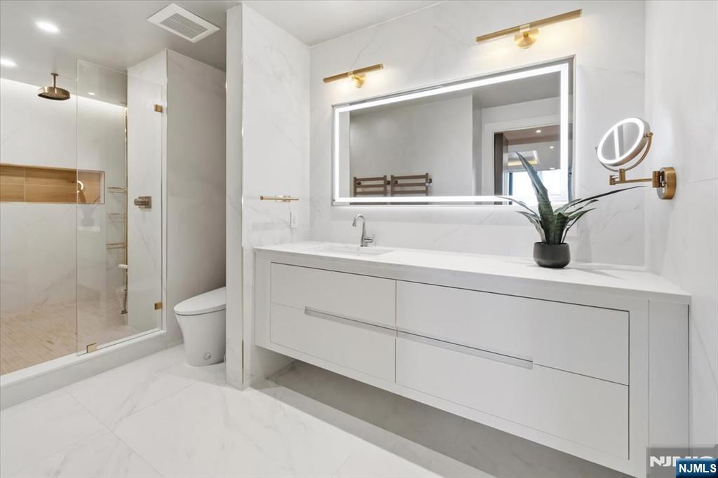 100 Carlyle Drive Vg6 Property Photo 36