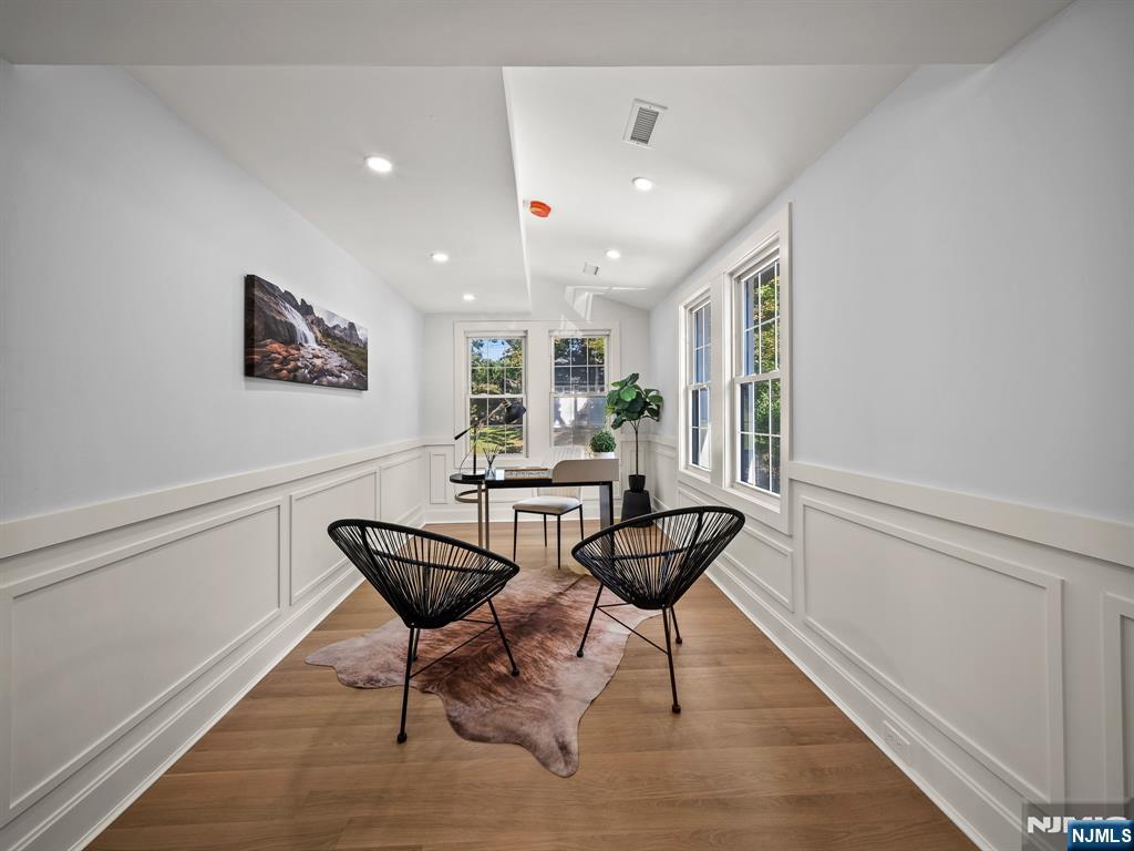 182 Gramercy Place Property Photo 16