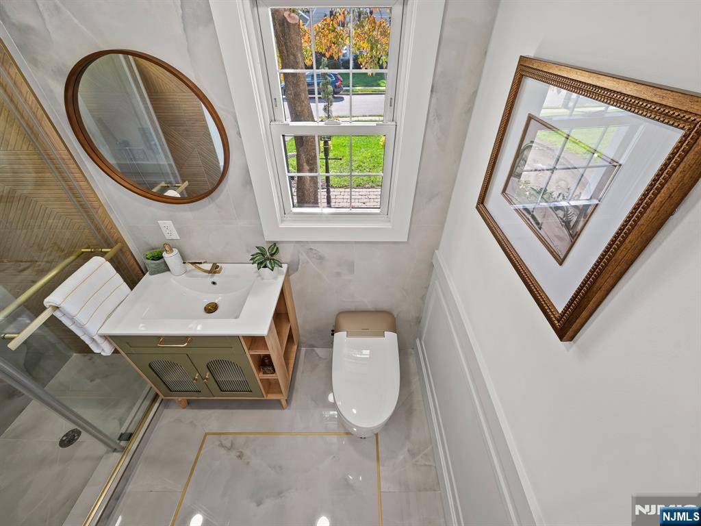 182 Gramercy Place Property Photo 19
