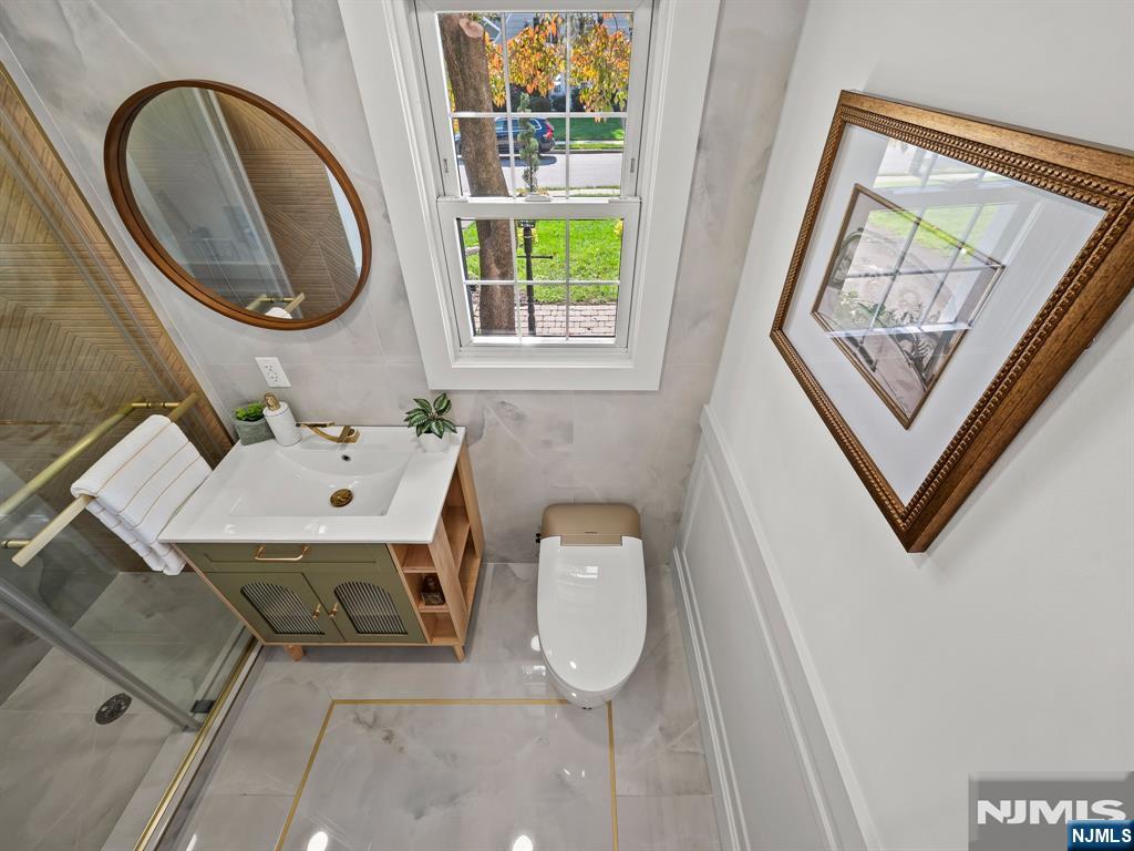 182 Gramercy Place Property Photo 19