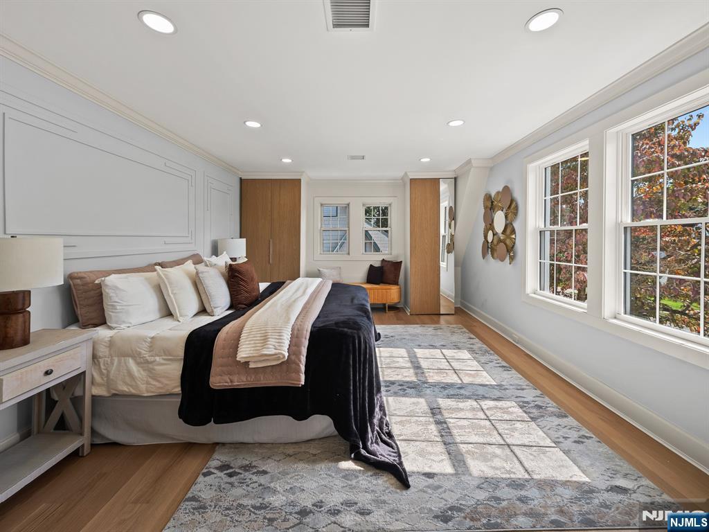 182 Gramercy Place Property Photo 21