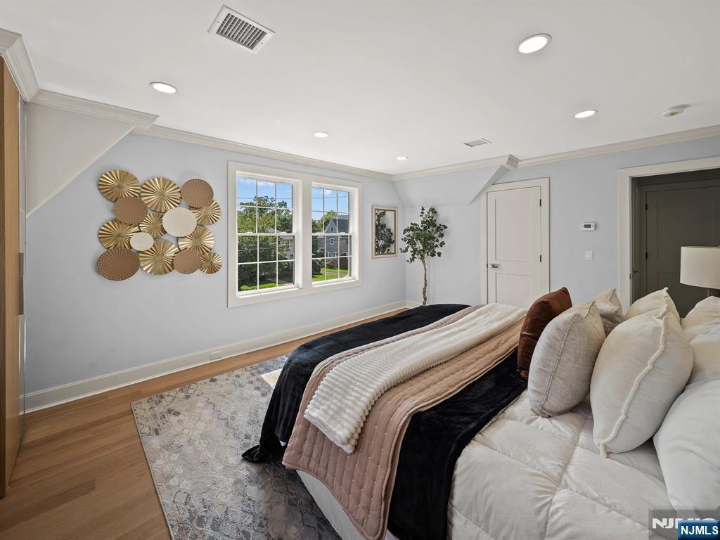 182 Gramercy Place Property Photo 23