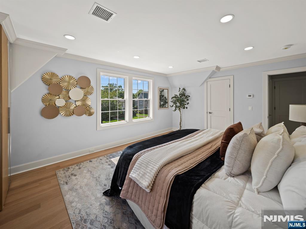 182 Gramercy Place Property Photo 23