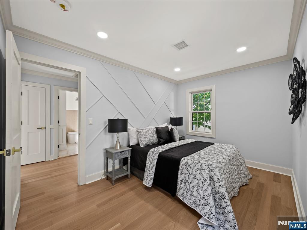 182 Gramercy Place Property Photo 24