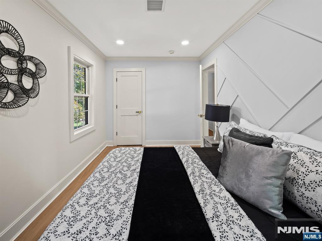 182 Gramercy Place Property Photo 25
