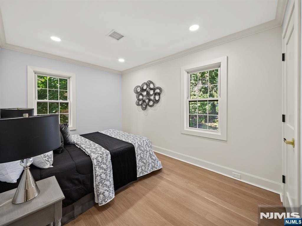 182 Gramercy Place Property Photo 26