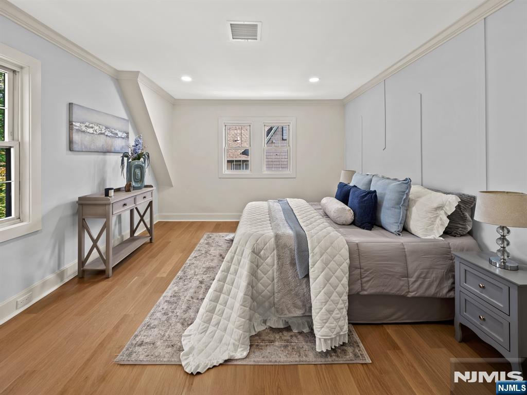 182 Gramercy Place Property Photo 27
