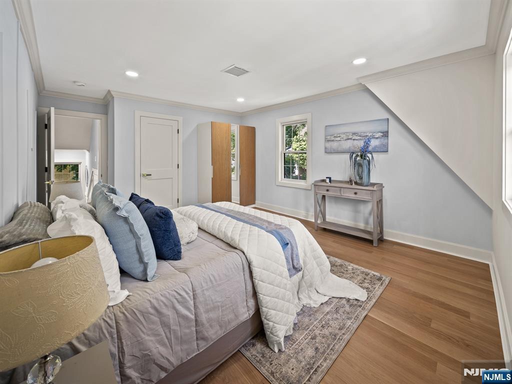 182 Gramercy Place Property Photo 29