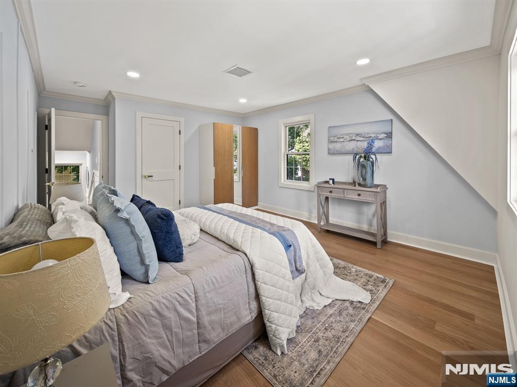 182 Gramercy Place Property Photo 29