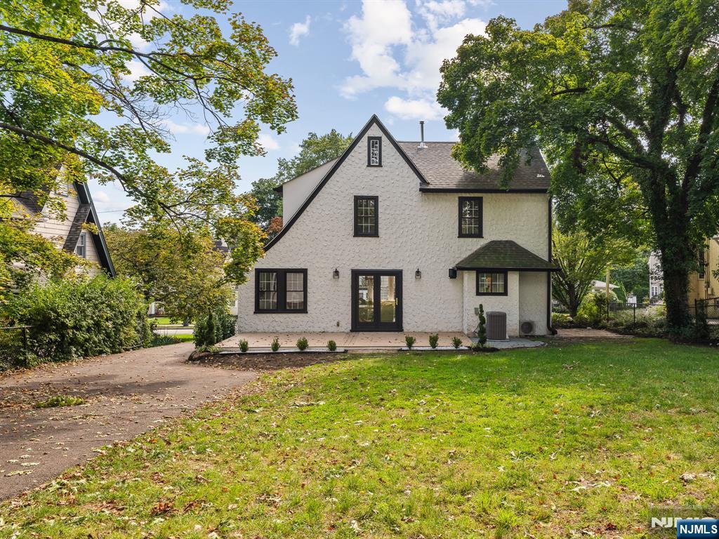 182 Gramercy Place Property Photo 35