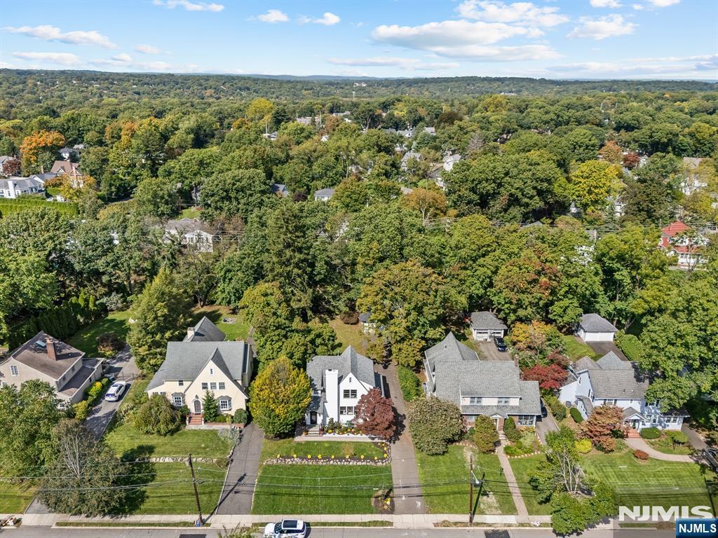 182 Gramercy Place Property Photo 39