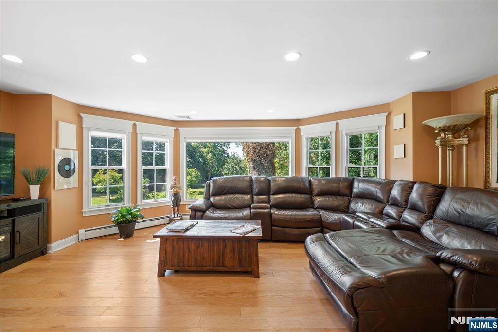 67 Vreeland Avenue Property Photo 8